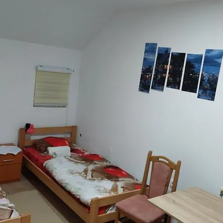 Stefan לינה וארוחת בוקר 3*