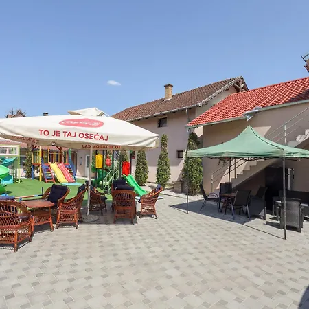 Stefan לינה וארוחת בוקר